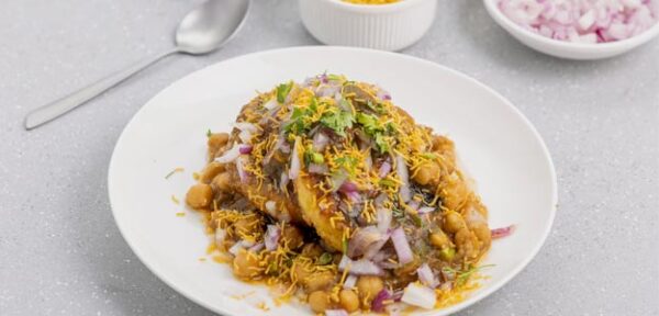 Aloo Tikki Chola Chaat